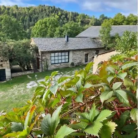 فندق Le Chateau Brangoly (adults Only)